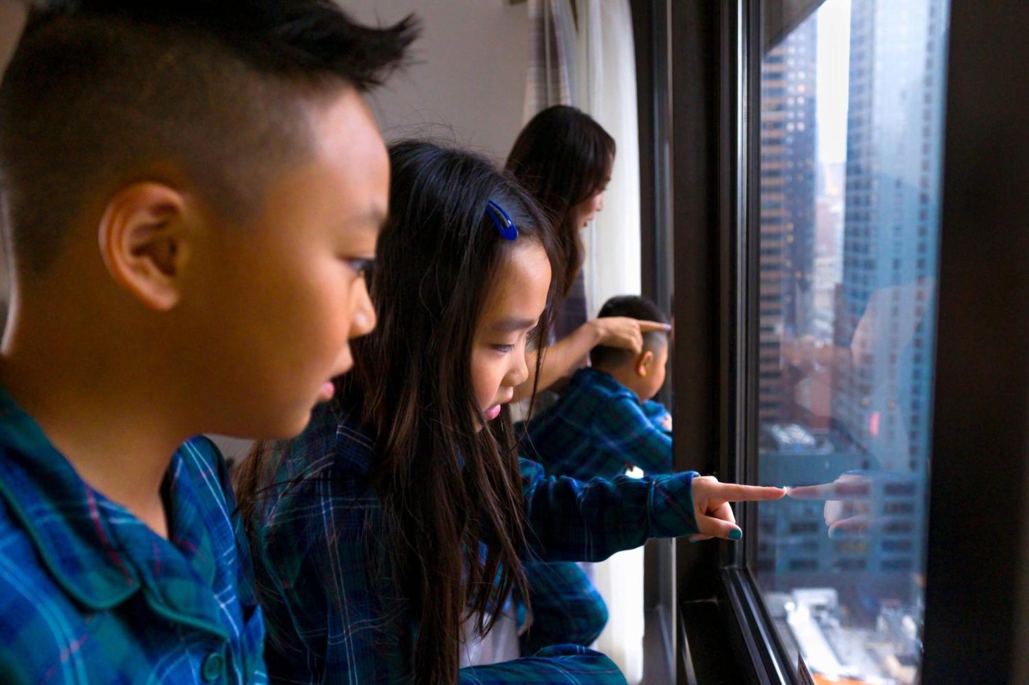 New York Marriott Marquis Hotel Exterior foto